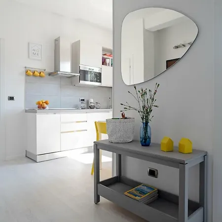 Appartement Guesthost - Of & Porta San Donato *